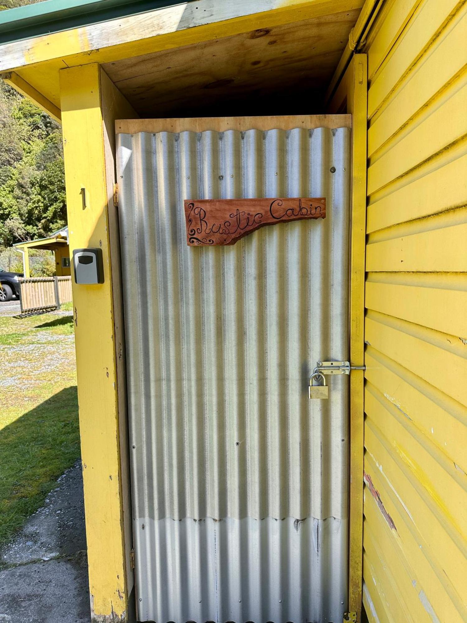 Villa Rustic, Basic Cosy Alpine Hut, In The Middle Of The Mountains Otira Exterior foto